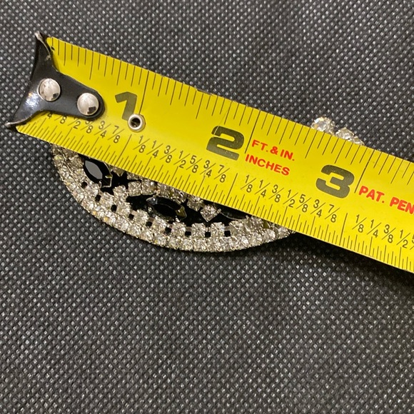 Vintage Paisley with Rhinestones & Onyx Brooch - Picture 3 of 3